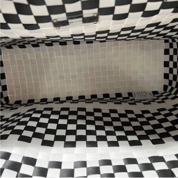 KATE SPADE WOVEN BLACK & WHITE
LARGE TOTE BAG - Picture 2 of 5